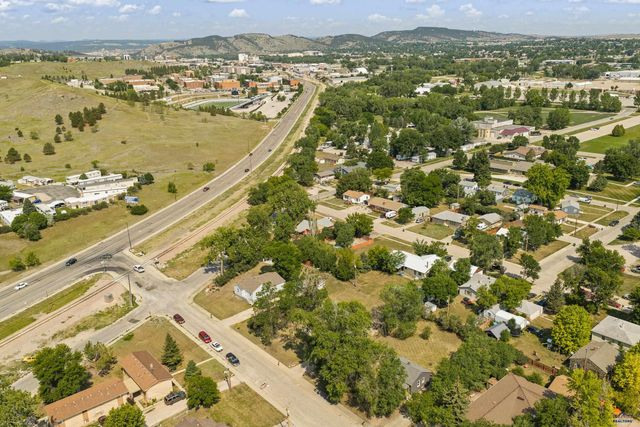 1232 E ST CHARLES, Rapid City, SD 57701