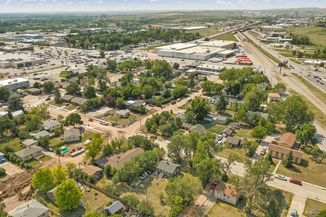 1232 E ST CHARLES, Rapid City, SD 57701