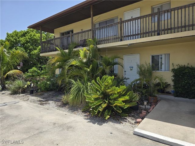 10632 Woods CIR 1, Bonita Springs, FL 34135