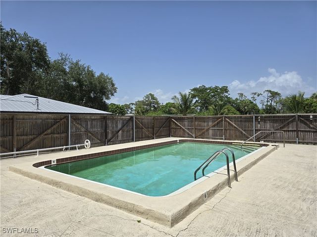 10632 Woods CIR 1, Bonita Springs, FL 34135
