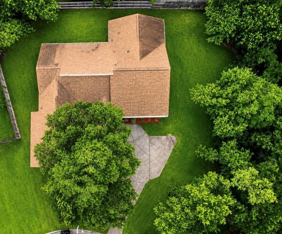 16411 Seven Waves Court, Crosby, TX 77532