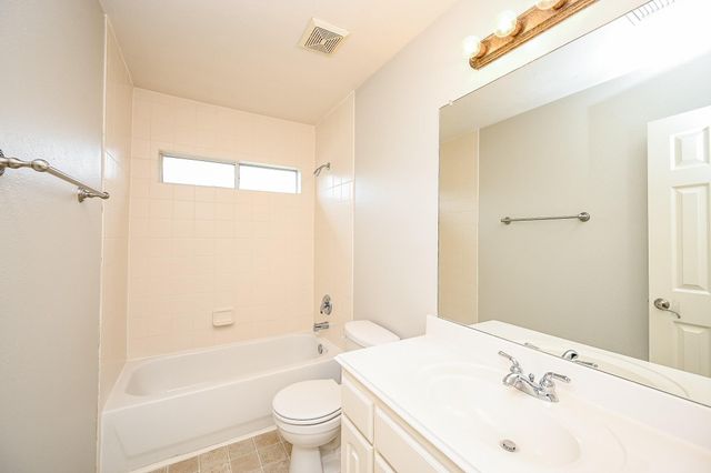 8135 Cove Timbers Lane, Tomball, TX 77375