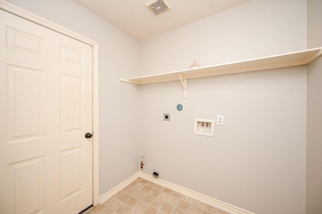 8135 Cove Timbers Lane, Tomball, TX 77375