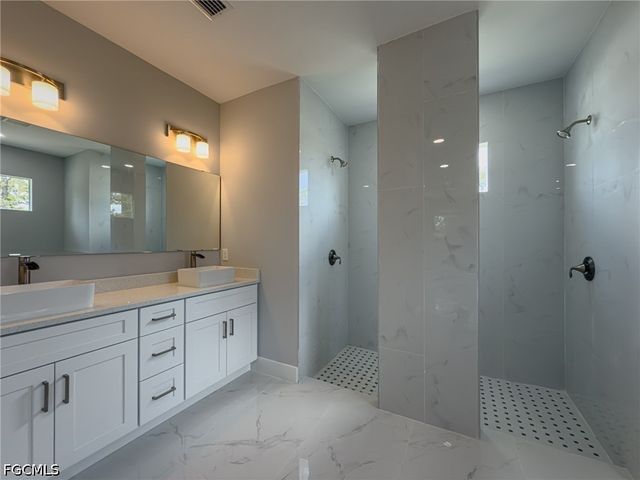 438 Raymer ST, Lehigh Acres, FL 33974