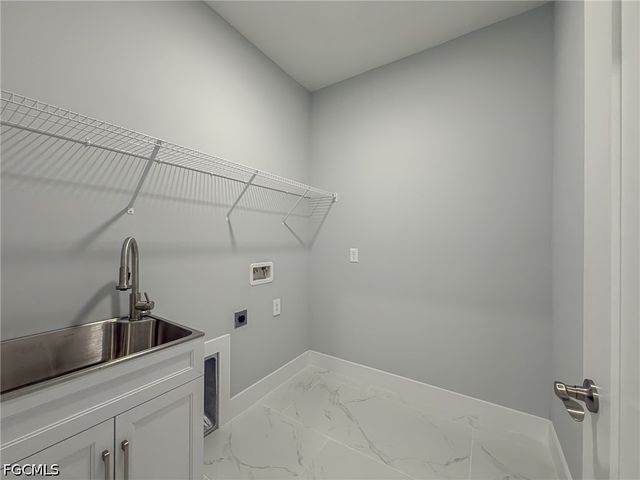 438 Raymer ST, Lehigh Acres, FL 33974