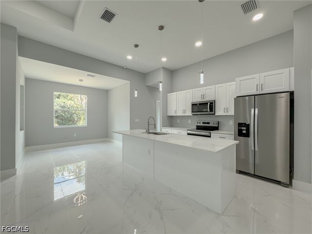 438 Raymer ST, Lehigh Acres, FL 33974