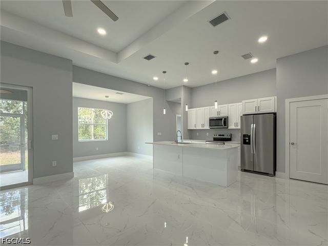 438 Raymer ST, Lehigh Acres, FL 33974