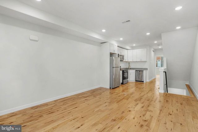 2153 N FRANKLIN ST, Philadelphia, PA 19122