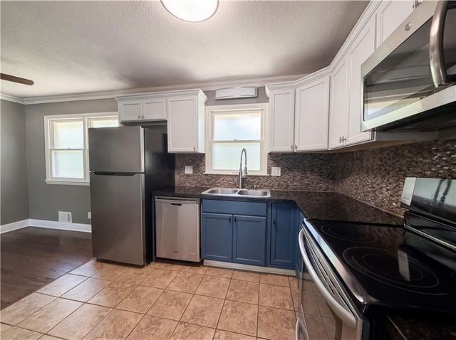 9716 Hardesty Avenue, Kansas City, MO 64137