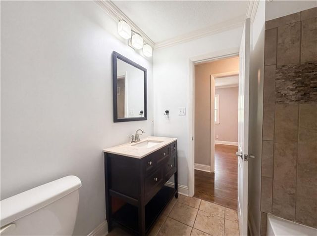 9716 Hardesty Avenue, Kansas City, MO 64137