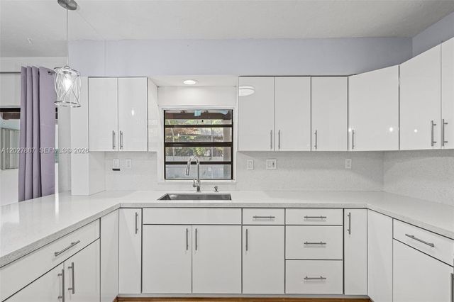 9110 Caribbean Blvd, Cutler Bay, FL 33157