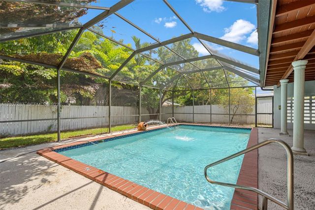 9110 Caribbean Blvd, Cutler Bay, FL 33157