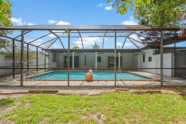 9110 Caribbean Blvd, Cutler Bay, FL 33157