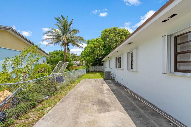 9110 Caribbean Blvd, Cutler Bay, FL 33157