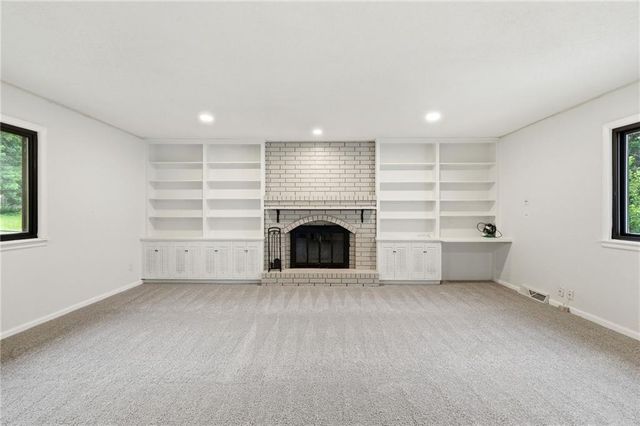 1702 NE Shady Lane Drive, Gladstone, MO 64118