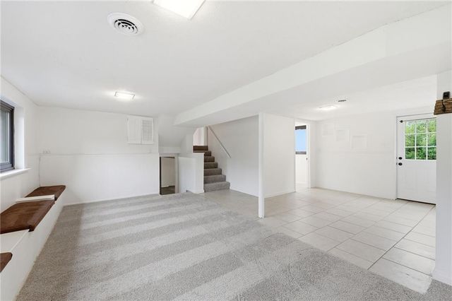 1702 NE Shady Lane Drive, Gladstone, MO 64118