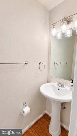 1660 WILLOWWOOD CT, Landover, MD 20785