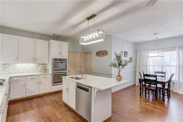 7208 Sunset Boulevard, Loganville, GA 30052