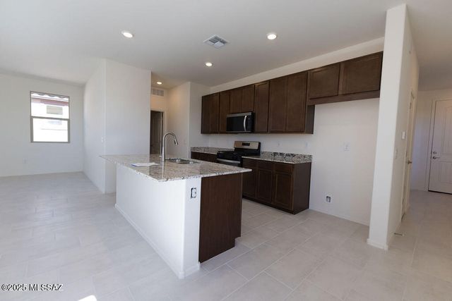 17090 S Paseo Cielo Gris, Sahuarita, AZ 85629