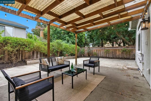 5 San Carlo Ct, Danville, CA 94526