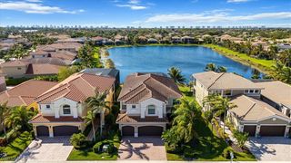 13905 Luna DR, Naples, FL 34109