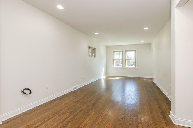 5548 S Kilbourn Avenue, Chicago, IL 60629