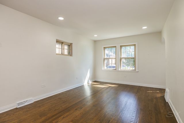 5548 S Kilbourn Avenue, Chicago, IL 60629