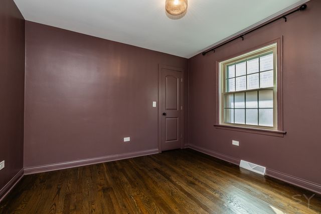 5548 S Kilbourn Avenue, Chicago, IL 60629