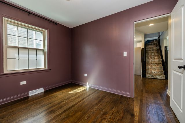 5548 S Kilbourn Avenue, Chicago, IL 60629