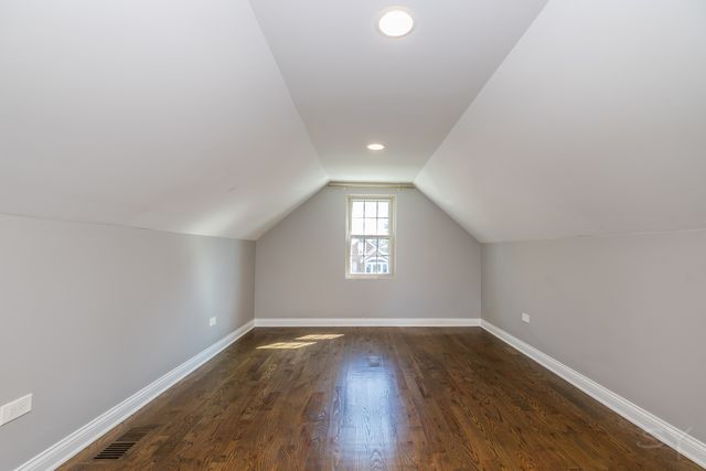 5548 S Kilbourn Avenue, Chicago, IL 60629