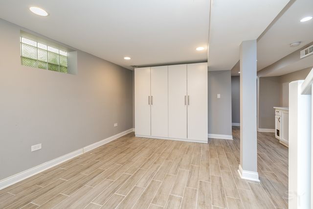 5548 S Kilbourn Avenue, Chicago, IL 60629