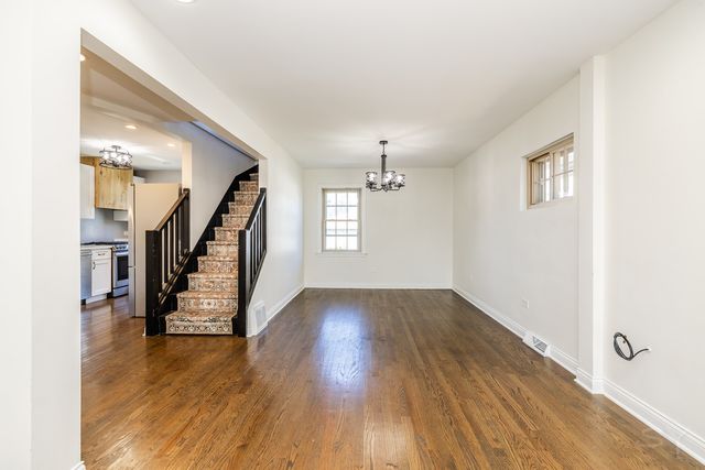 5548 S Kilbourn Avenue, Chicago, IL 60629