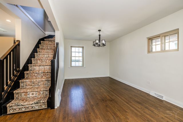 5548 S Kilbourn Avenue, Chicago, IL 60629