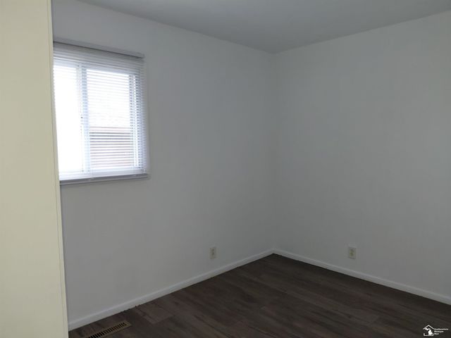 6849 Cornell St Street, Taylor, MI 48180