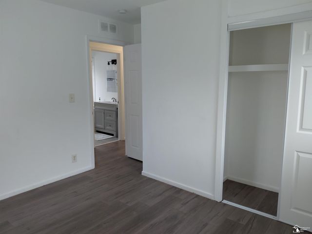 6849 Cornell St Street, Taylor, MI 48180