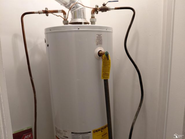 6849 Cornell St Street, Taylor, MI 48180