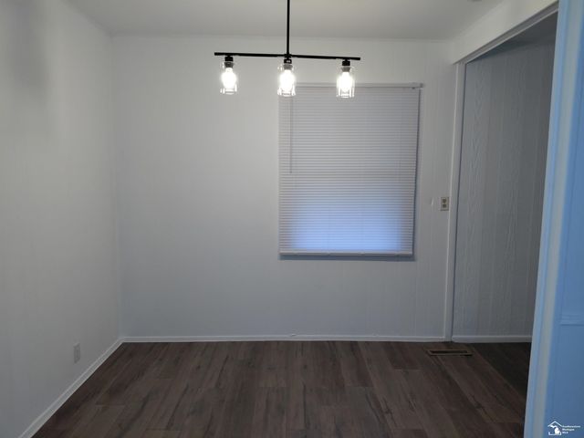 6849 Cornell St Street, Taylor, MI 48180