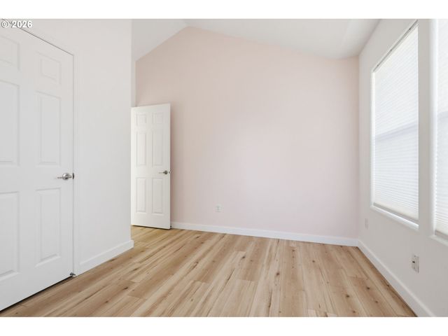 9459 N CALHOUN Ave, Portland, OR 97203