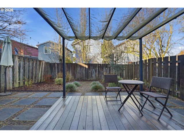 9459 N CALHOUN Ave, Portland, OR 97203