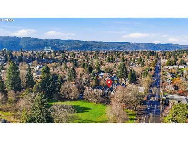 9459 N CALHOUN Ave, Portland, OR 97203