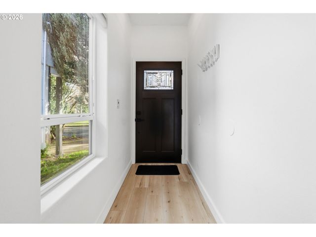 9459 N CALHOUN Ave, Portland, OR 97203