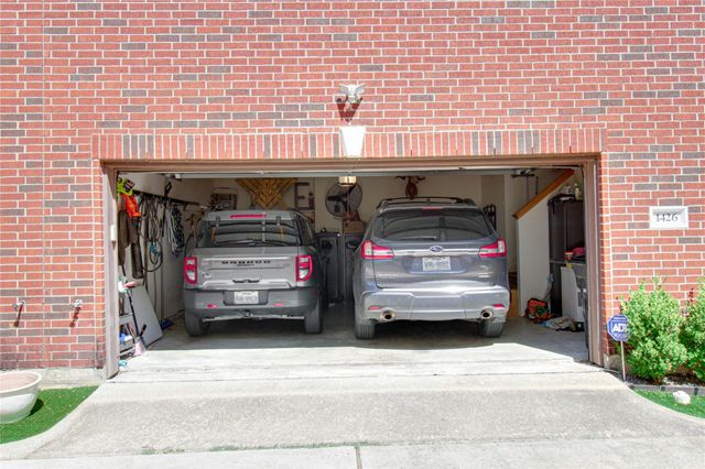 1422 W 24th Street, Houston, TX 77008