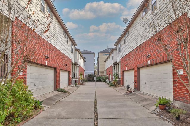 1422 W 24th Street, Houston, TX 77008