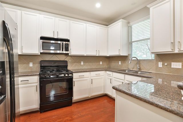 1422 W 24th Street, Houston, TX 77008