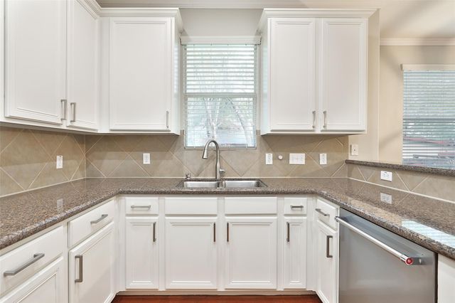 1422 W 24th Street, Houston, TX 77008