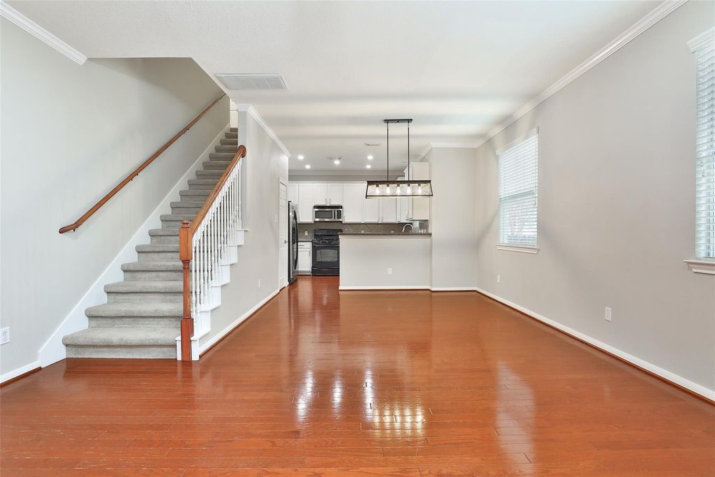 1422 W 24th Street, Houston, TX 77008