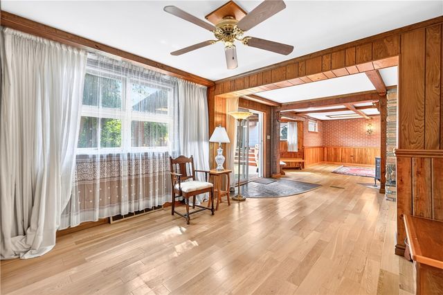 2980 Ruthwood Ave, Baldwin Boro, PA 15227