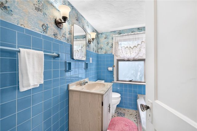 2980 Ruthwood Ave, Baldwin Boro, PA 15227