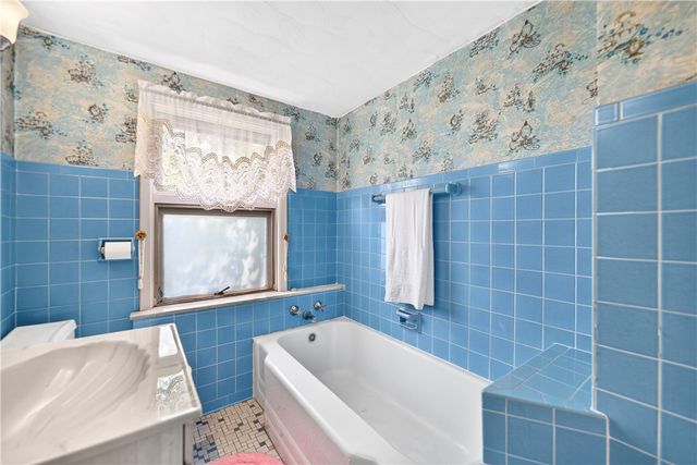2980 Ruthwood Ave, Baldwin Boro, PA 15227