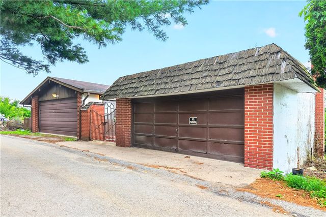 2980 Ruthwood Ave, Baldwin Boro, PA 15227